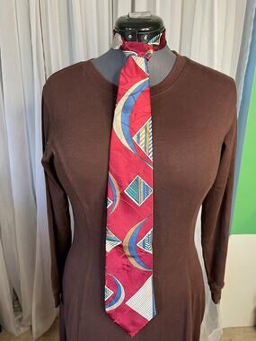 Tie vintage geometric red blue green